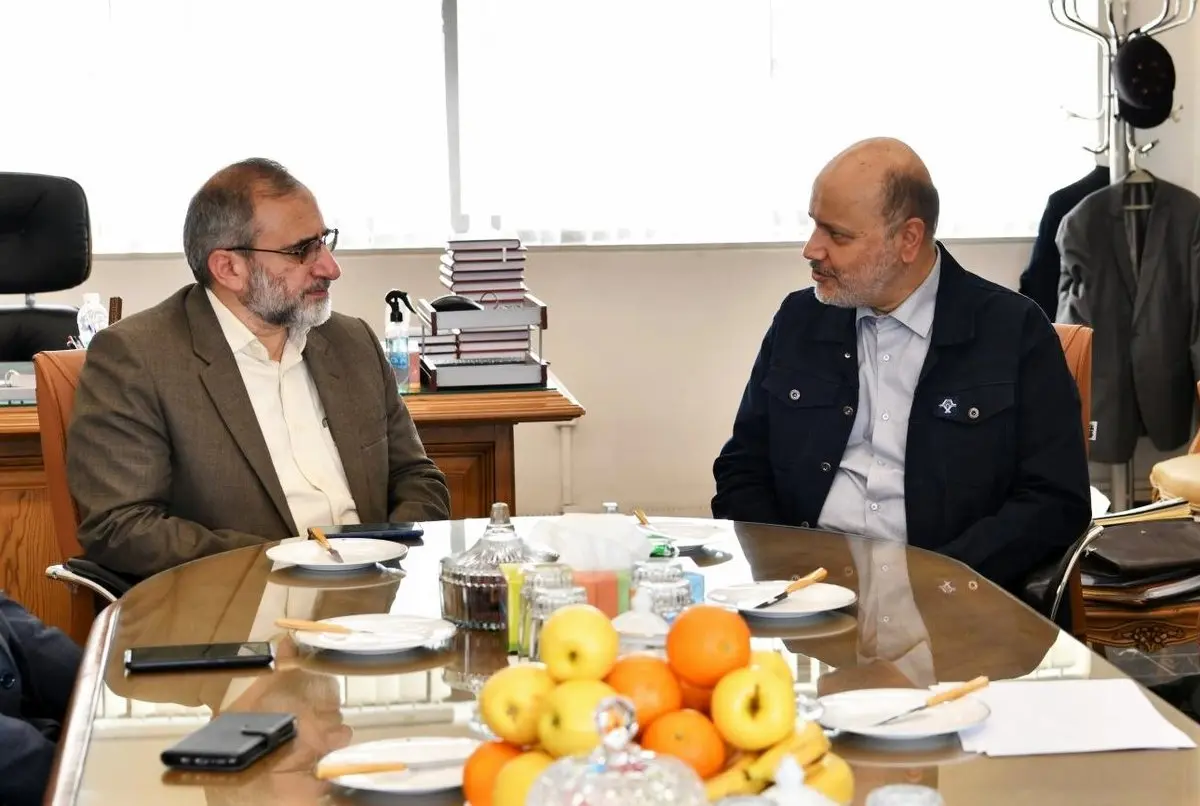 بازدید دکتر مخلص‌الائمه استاندار مرکزی و هیأت همراه از شرکت آلومینیوم ایران ( ایرالکو)