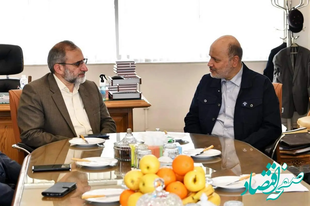 بازدید دکتر مخلص‌الائمه استاندار مرکزی و هیأت همراه از شرکت آلومینیوم ایران ( ایرالکو)