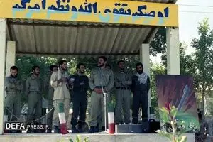  روایتی از استراتژی رهبر شهید انقلاب، حضرت آیت‌الله خامنه‌ای و اقدامات شهید شمخانی برای تنگه هرمز+فیلم