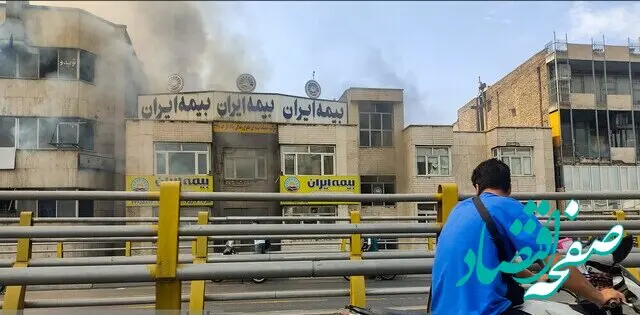 خبر فوری از آتش سوزی فروشگاه کفش در تهران/ حضور ۵ ایستگاه آتش‌نشانی در محل