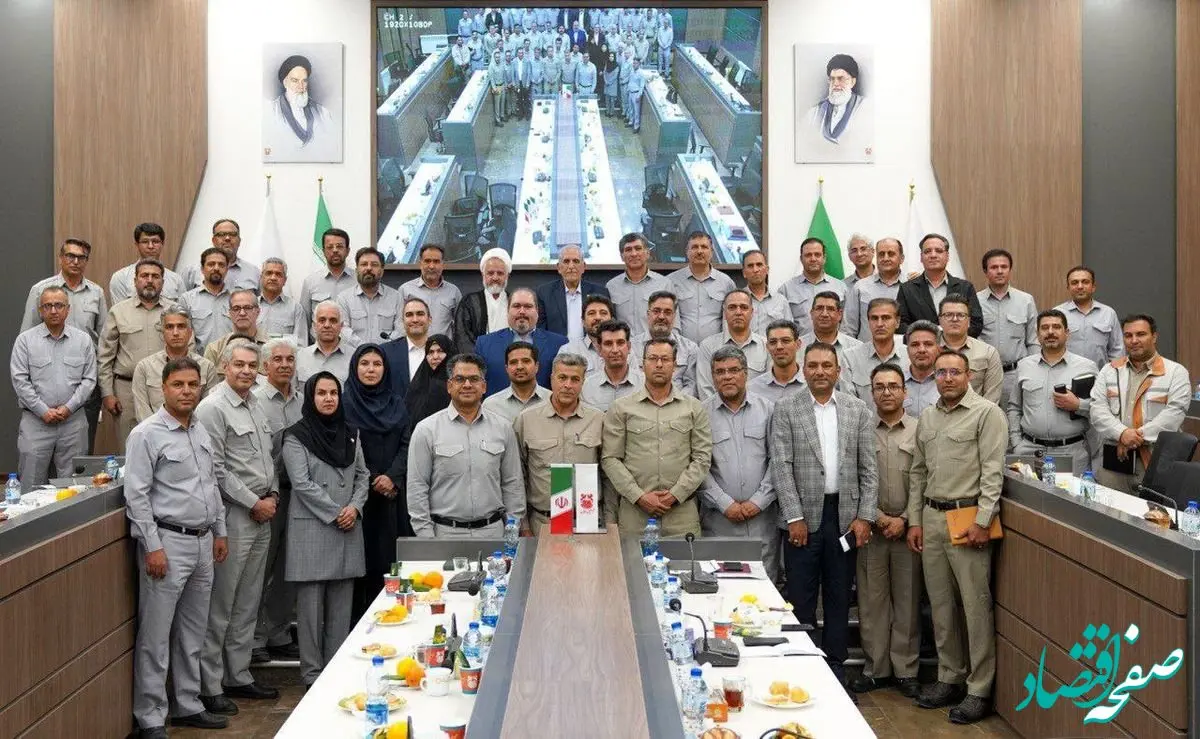 شرکت ملی مس و مجتمع مس سرچشمه، گُل سرسبد صنایع کشور هستند