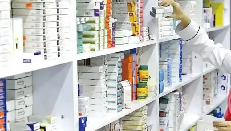 تأکید عضو کمیسیون بهداشت و درمان مجلس بر ضرورت تشکیل کارگروه‌های تخصصی برای مدیریت بحران دارو