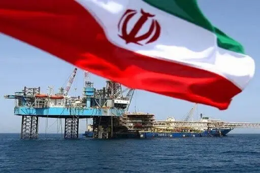 همه نگاه ها به بستن تنگه هرمز و نفت ۱۰۰ دلاری