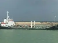 کشتی حامل ۶۶۰ هزار ‌لیتر گازوئیل قاچاق در خلیج فارس متوقف شد
