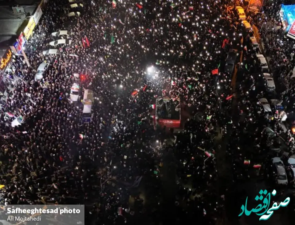 گزارش تصویری از حضور مردم انقلابی ایران در میدان