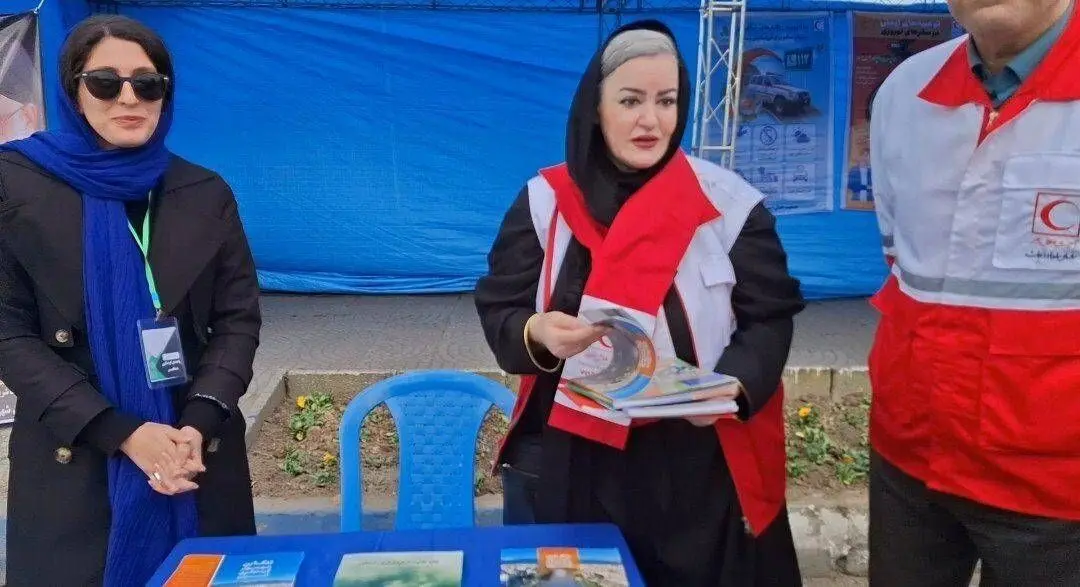 حضور نعیمه نظا‌م دوست در جمع نیروهای هلال احمر + تصویر