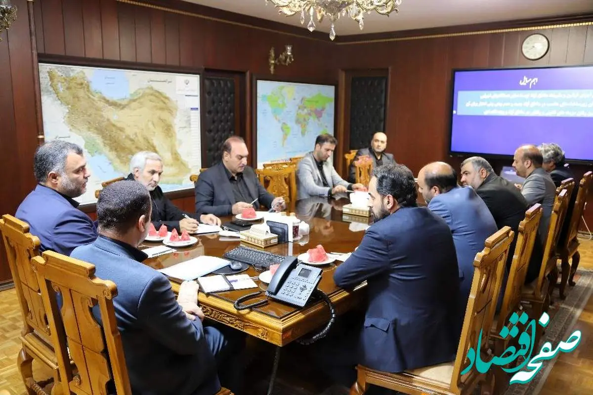 بررسی نظام مسائل مناطق آزاد در نشست دبیر شورایعالی با هیأت رئیسه فراکسیون مناطق آزاد مجلس