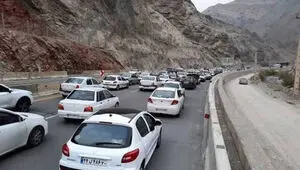 ترافیک ۷ کیلومتری از مرزن آباد تا کندوان