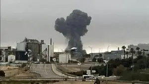 جزئیات دود عظیم بر فراز آسمان خرمشهر پس از حمله هوایی به ۲ شرکت کشتی سازی