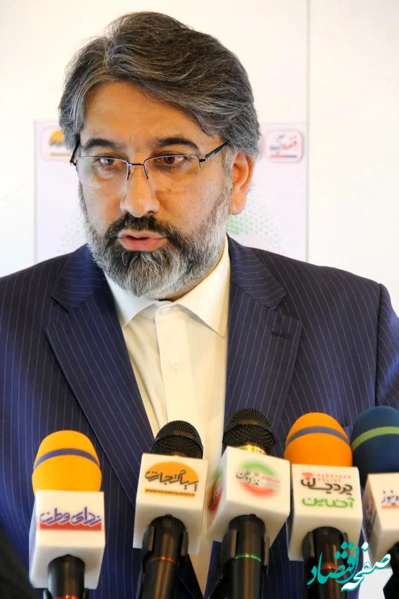 انتخاب ۶۰ نامزد فهرست شورای وحدت در انتخابات مجلس دوازدهم در استانها را فرصتی بی نظیر می دانیم