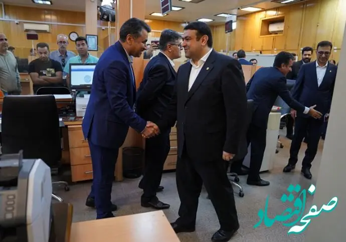 بازدید دکتر نجارزاده از چند شعبه بانک ملی ایران در بندرعباس