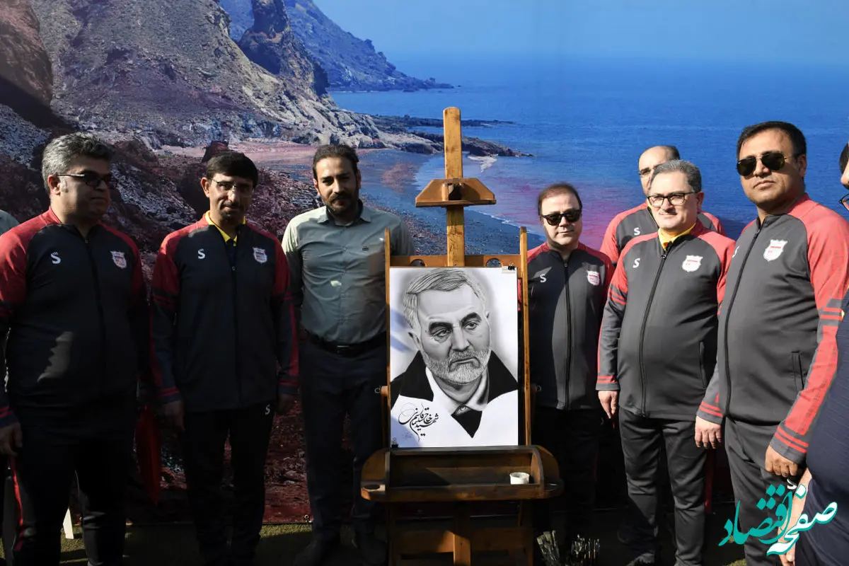 رونمایی از تصویر سردار سلیمانی در فولاد هرمزگان