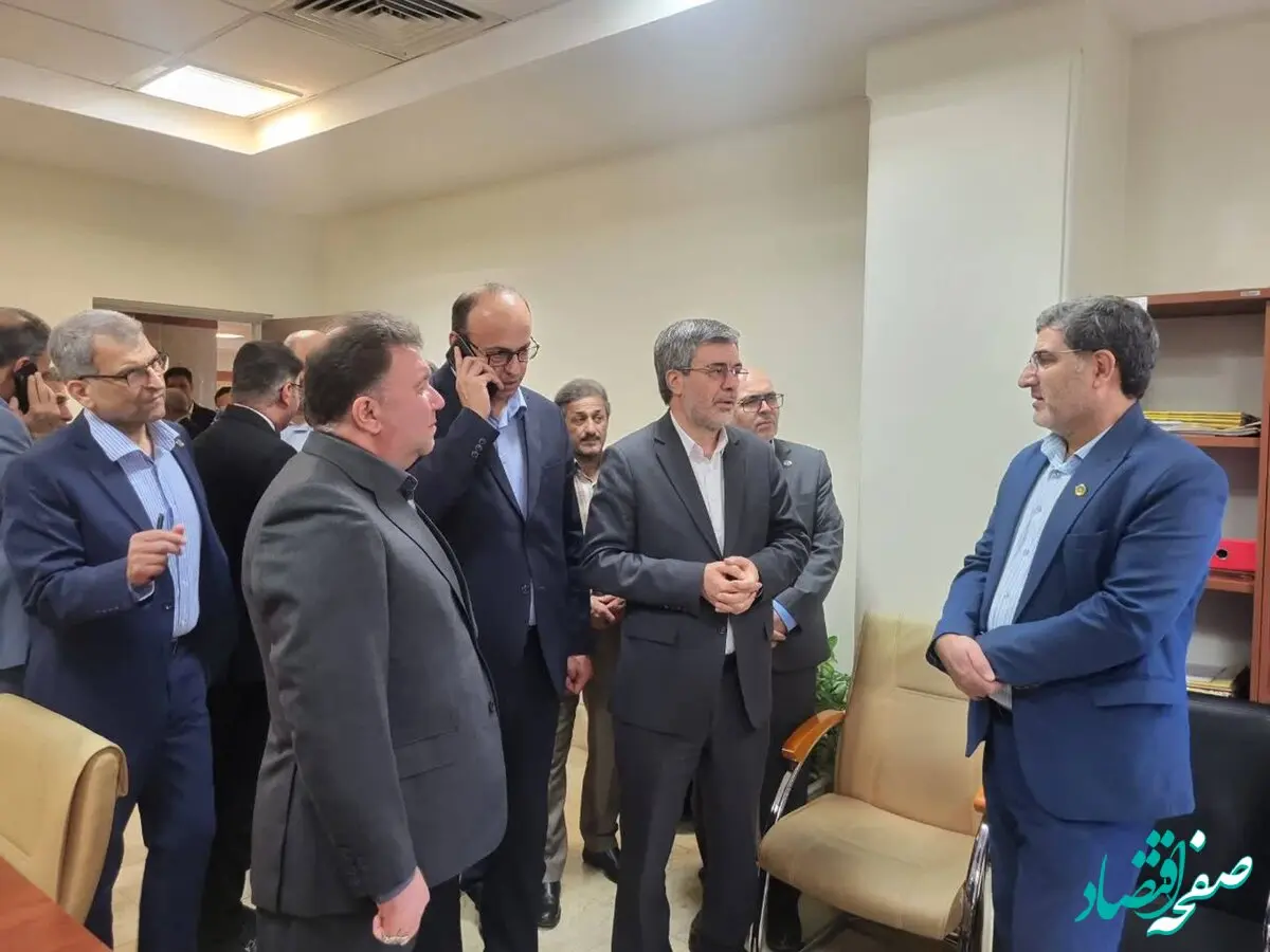 در بازدید علی جباری از شعبه استان مرکزی مطرح شد؛ توسعه پایدار در گرو آموزش مستمر؛ راهبرد بیمه ایران در استان‌ها