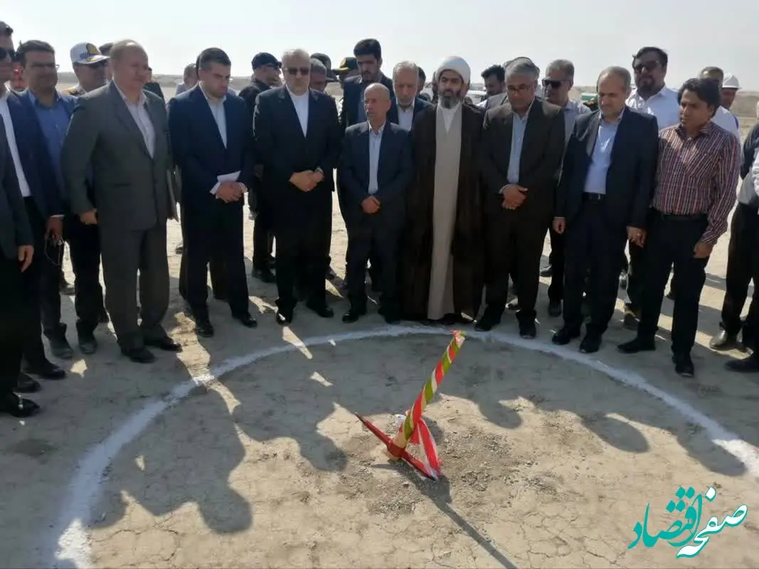 آغاز عملیات دومین مجتمع پتروشیمی در منطقه ویژه اقتصادی لامرد