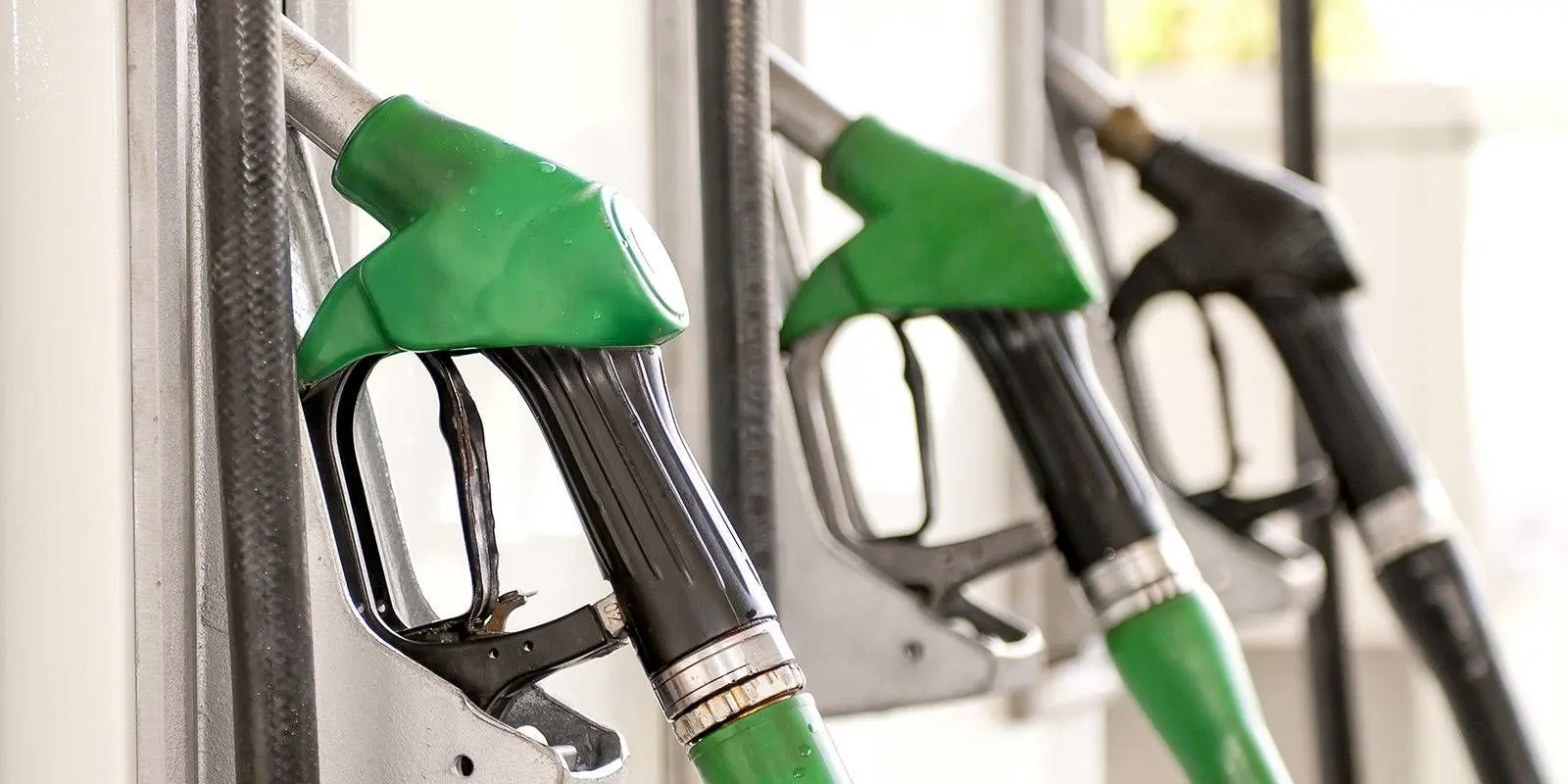 آخرین خبر از تعیین قیمت بنزین | اعلام زمان تصمیم گیری درباره قیمت بنزین