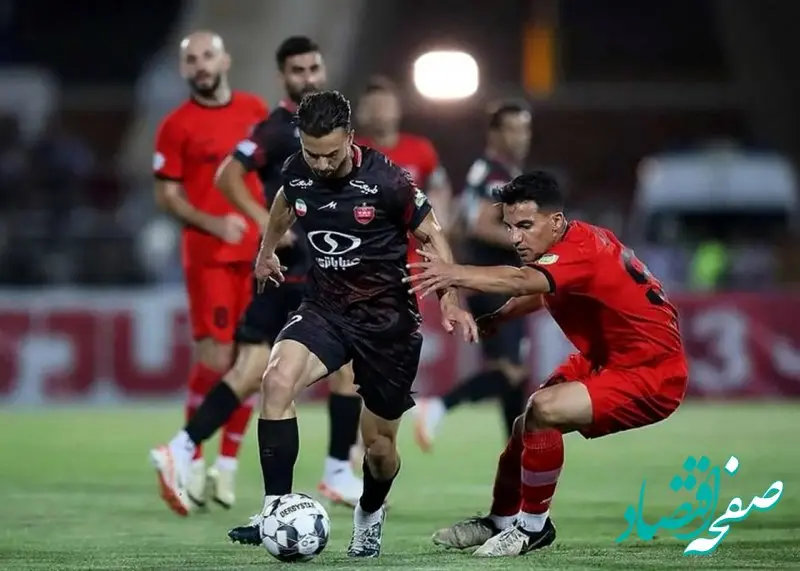 پرسپولیس در آزادی با تراکتور بازی می‌کند