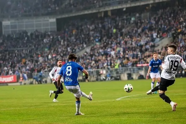 این لژیونر جنجالی‌ به پرسپولیس می‌آید 