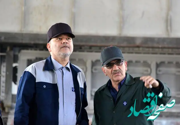 بازدید مدیرعامل و نائب رئیس هیأت مدیره شرکت آلومینیوم ایران به همراه مدیر کارخانه، از کارگاه های تولیدی