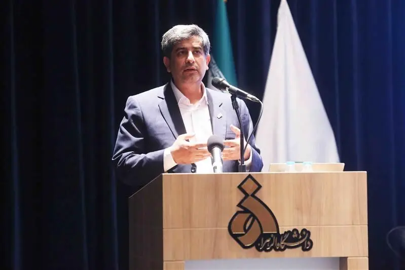 فولاد مبارکه؛ شریک دولت در سیاست‌گذاری صنعتی/ بقاء در عصر تحول بدون حکمرانی دیجیتال، انسجام سیاستی و هوشمندسازی ممکن نیست