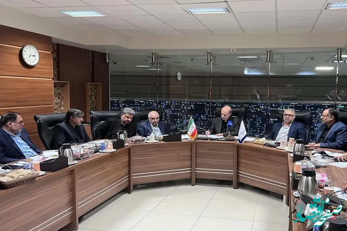 جهش شدید تقاضای مصرف برق کشور به دلیل افزایش بی‌سابقه دما/ قطع برق اداراتی که نسبت به کاهش مصرف اقدام نمی‌کنند/ مولد‌های دستگاه‌های دولتی و نظامی در مدار باشد