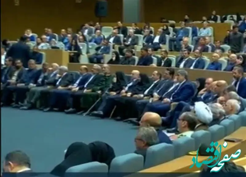 دیدار صمیمانه مدیرعامل ذوب‌آهن اصفهان با رئیس‌جمهور در اصفهان