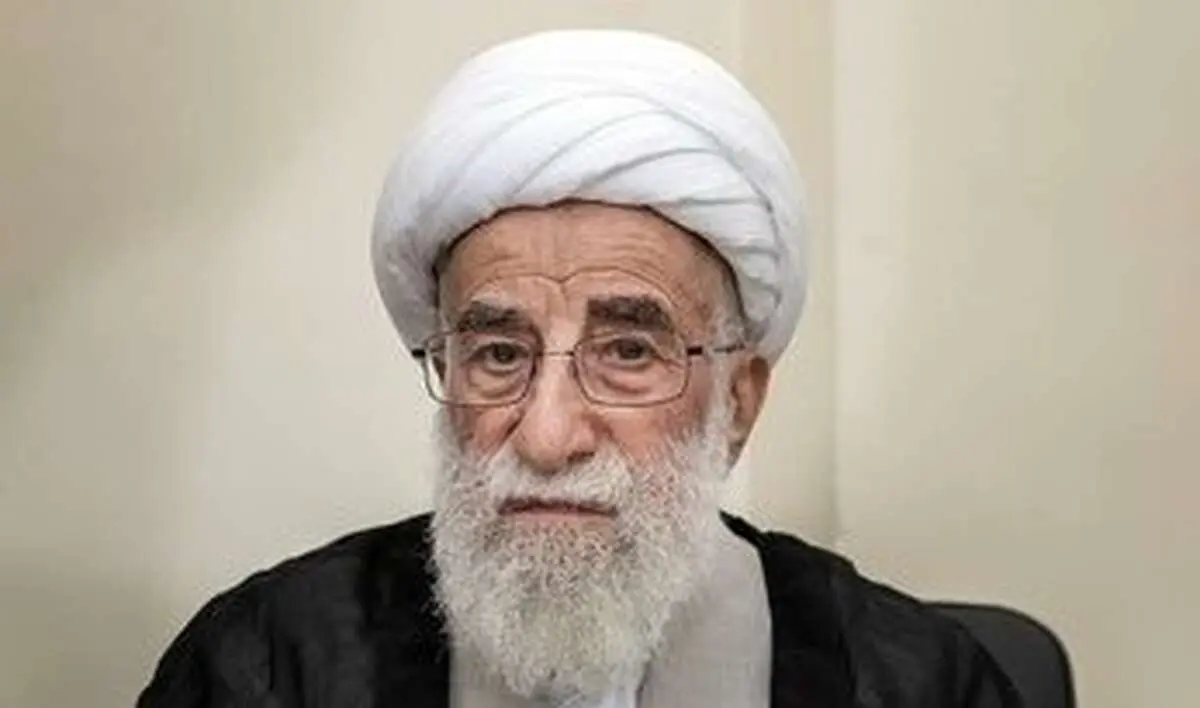 عکس هایی خاص و متفاوت از تسلیت گویی واعظی، قالیباف و امیری به آیت الله جنتی در مراسم ترحیم همسرش