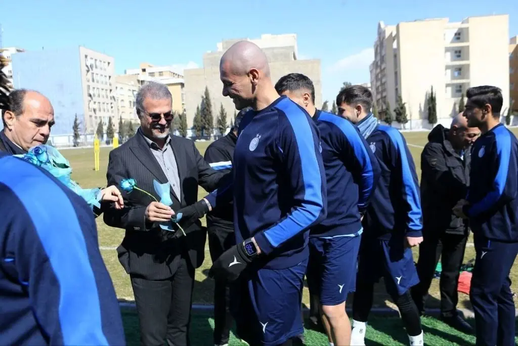 سفر عجیب مدیرعامل استقلال به ترکیه؛ مذاکرات با مورایس نهایی شد؟