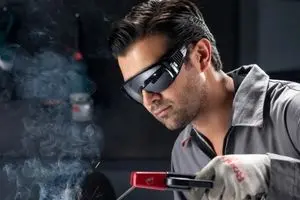 خرید عینک استاندارد ضد UV، اولویت سلامت نیروی انسانی است نه کالای لوکس 