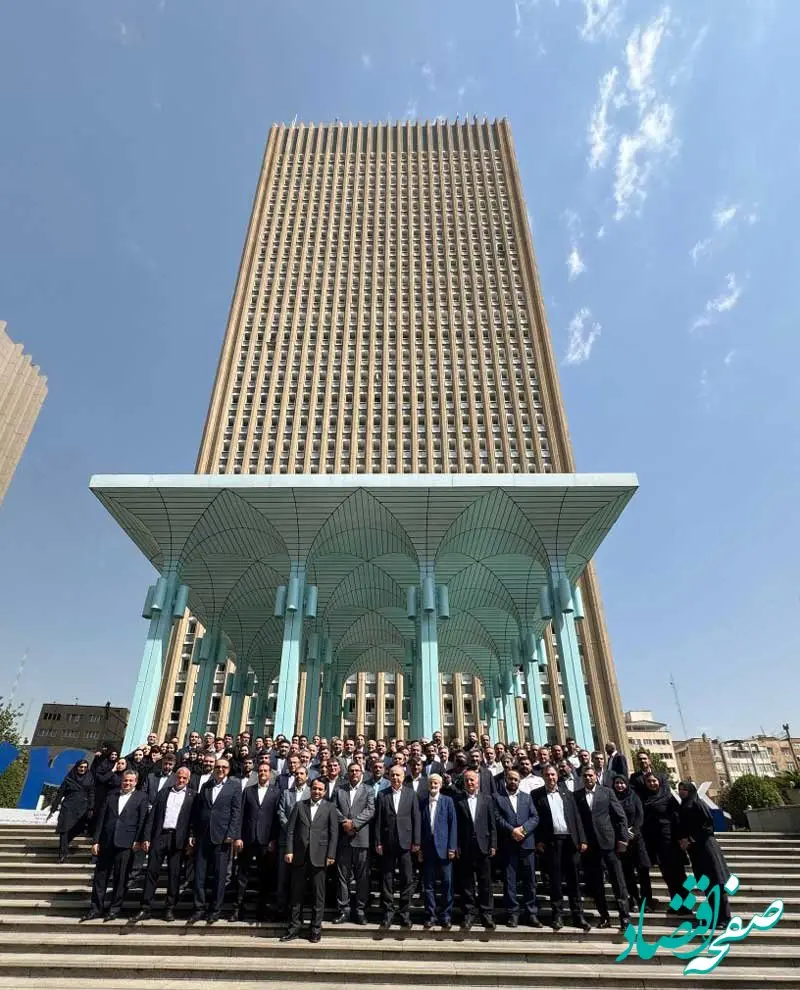 آیین بزرگداشت آغاز 74مین سال فعالیت بانک صادرات ایران برگزار شد/ ​محسن سیفی: بانک صادرات ایران در مسیر دستیابی به جایگاه شایسته در نظام بانکی ثابت‌ قدم است