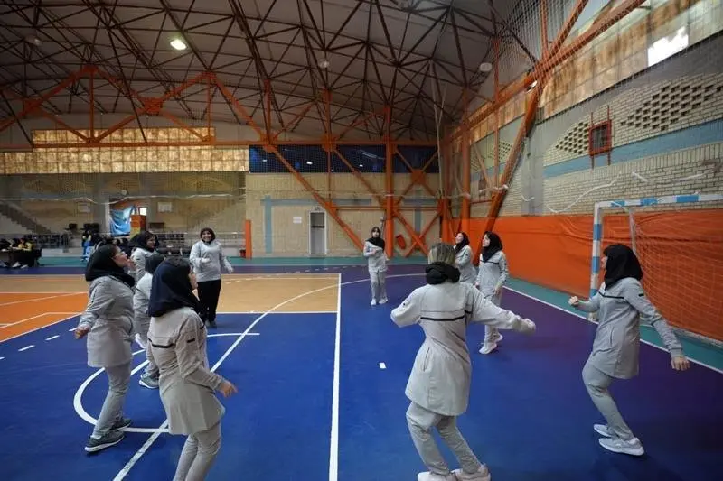 دومین دوره مسابقات ورزشی دختران ۲۵سال و کمتر گروه صنایع پتروشیمی خلیج فارس در شهر شیراز آغاز شد