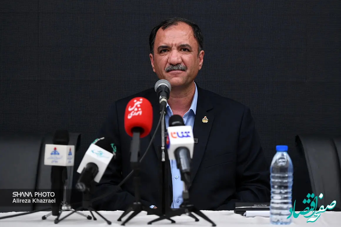 بیش از ۲۴محصول متنوع پالایشگاه آبادان در بورس عرضه می شود