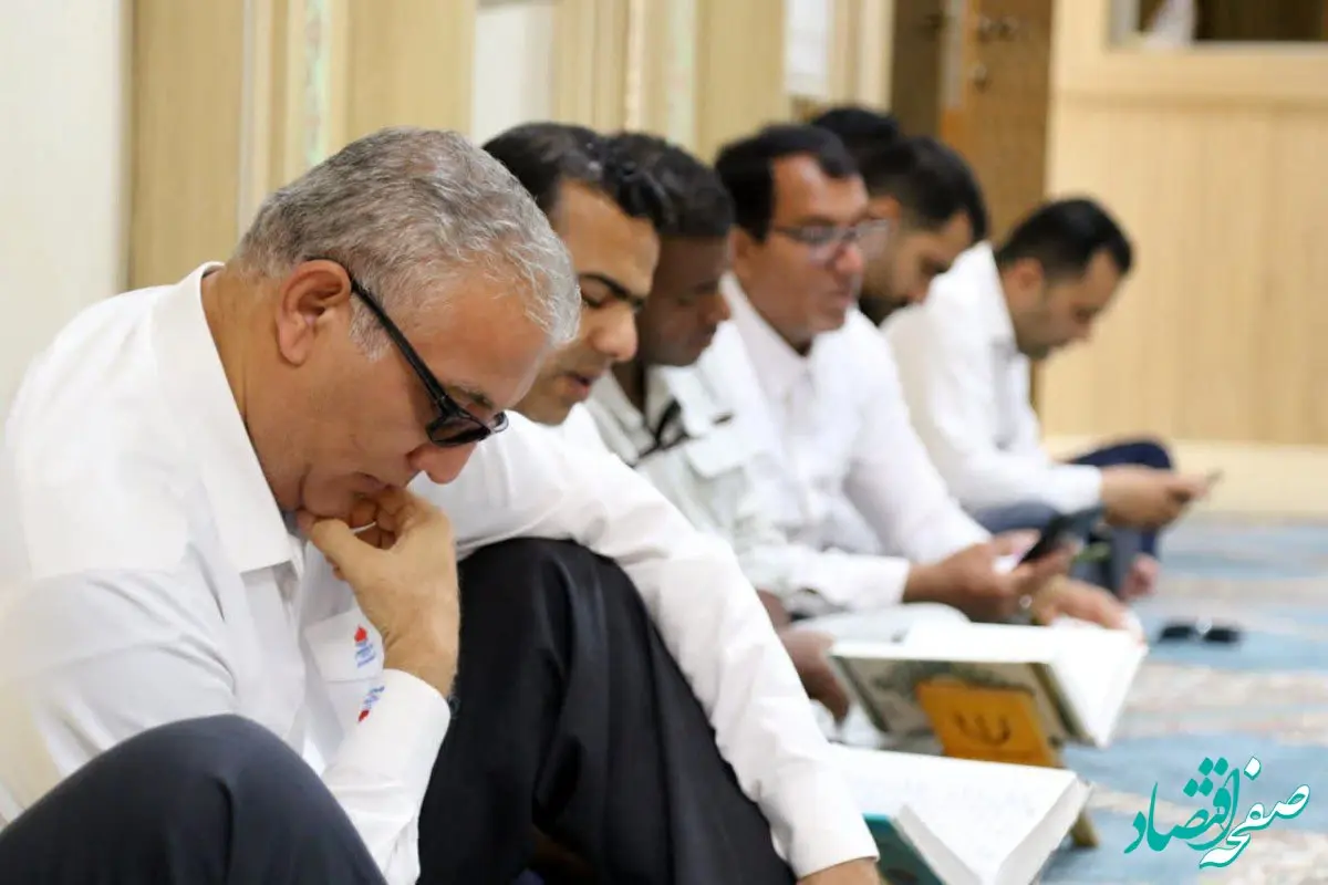 نوای روح بخش دعای عرفه در پتروشیمی پردیس طنین انداز شد