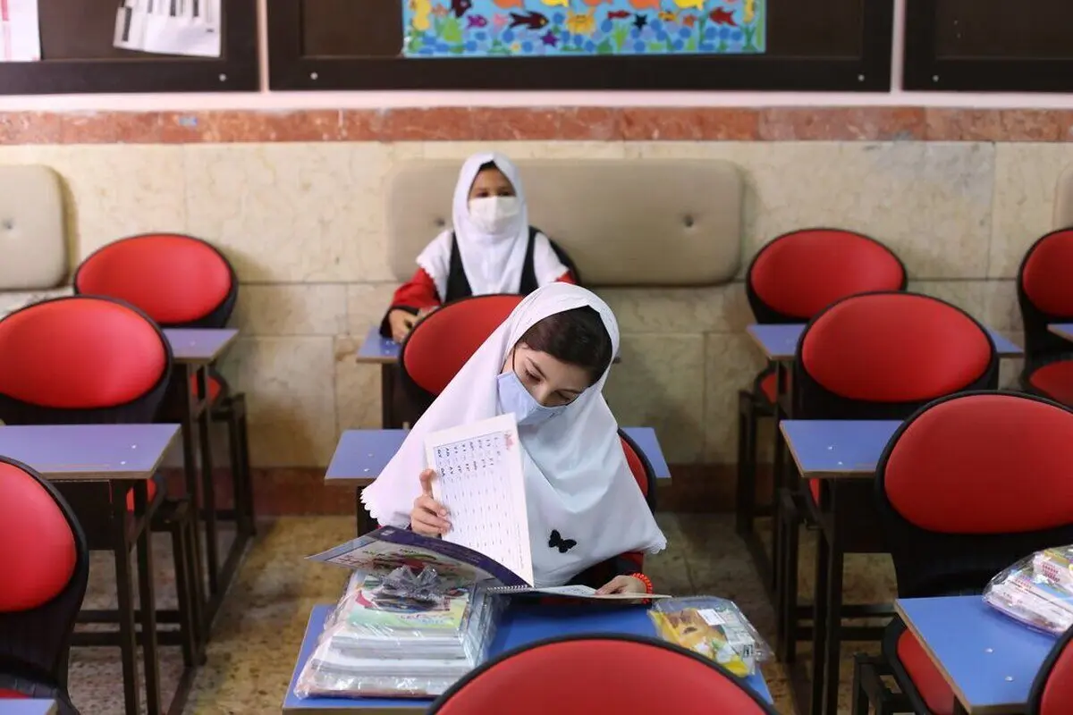 خبر فوری از اطلاعیه تعطیلی مدارس فردا چهارشنبه ۷ آذر ۱۴۰۳ | مدارس شیراز و مشهد تعطیل شد؟ 