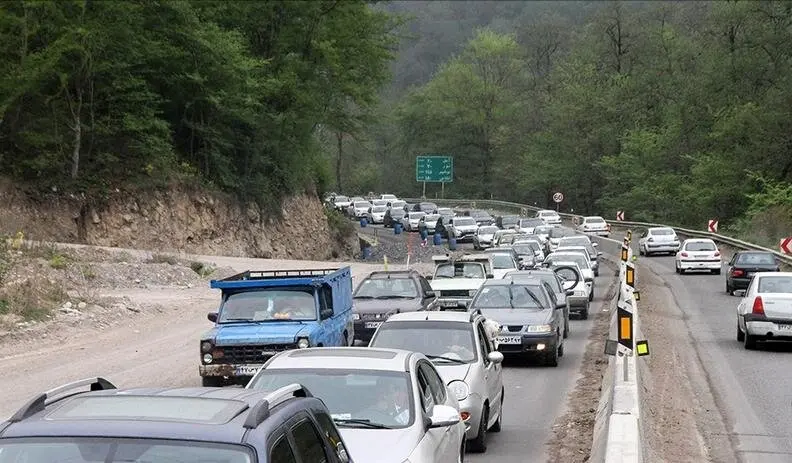 آخرین وضعیت ترافیک جاده‌ها امروز پنجشنبه ۱۴ فروردین ماه ۱۴۰۴ | مسیر‌های پرتردد و محور‌های مسدود کشور
