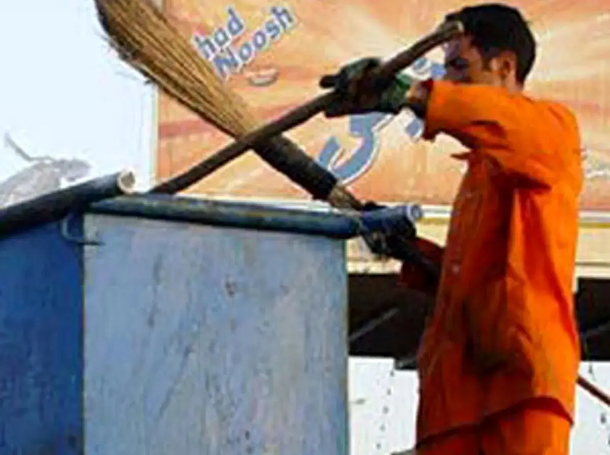 اعتراض بازنشستگان شهرداری به دریافت مستمری حداقلی / بازنشستگان گیلانی بخوانند