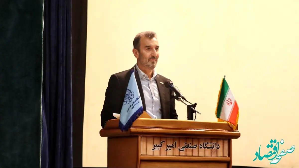 روحیه ماجراجویی، منش متواضع و تعهد ریشه دار به خدمت، دکتر پرورش را ممتاز کرد