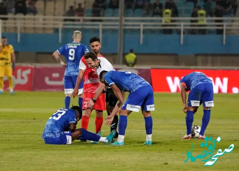 حاشیه‌های داغ داوری بازی پرسپولیس و استقلال خوزستان به اشتباهات حسن اکرمی