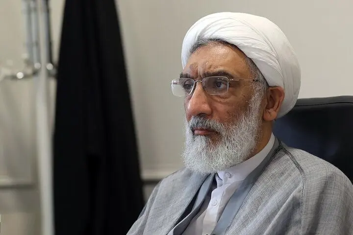 تصویر جنجالی که این کاندیدای انتخابات از خود و ظریف در کنار صدام منتشر کرد! 