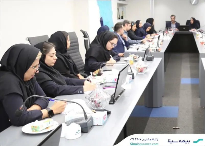 برگزاری نشست معرفی بیمهنامه توقف کسب و کار در بیمه سینا