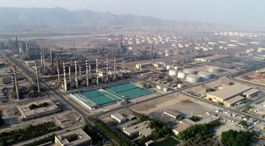 پایانانتقال خوراک پالایشگاه بندرعباس از راه دریا با بهره برداری از یک پروژهملی