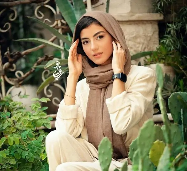 عکس دو نفره پردیس پورعابدینی و امیر آقایی در پشت صحنه سریال گناه فرشته