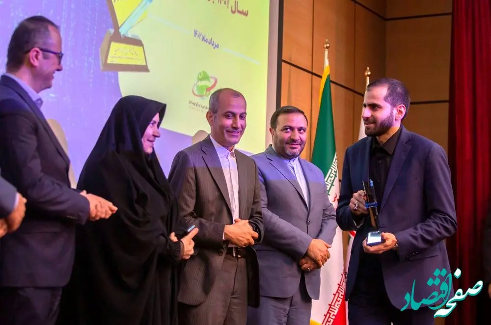 «شرکت پلیمر آریاساسول» در بین 828 شرکت اول شد