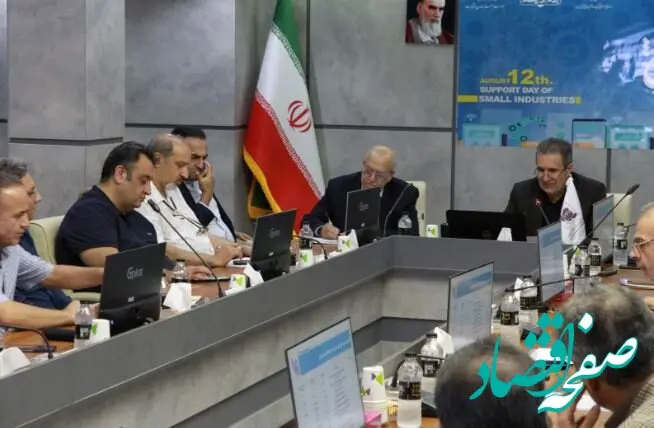 راهکارهای مشترک برای عبور از ناترازی انرژی/ هم‌افزایی دولت و بخش خصوصی برای توسعه نیروگاه‌های خورشیدی در شهرک‌های صنعتی