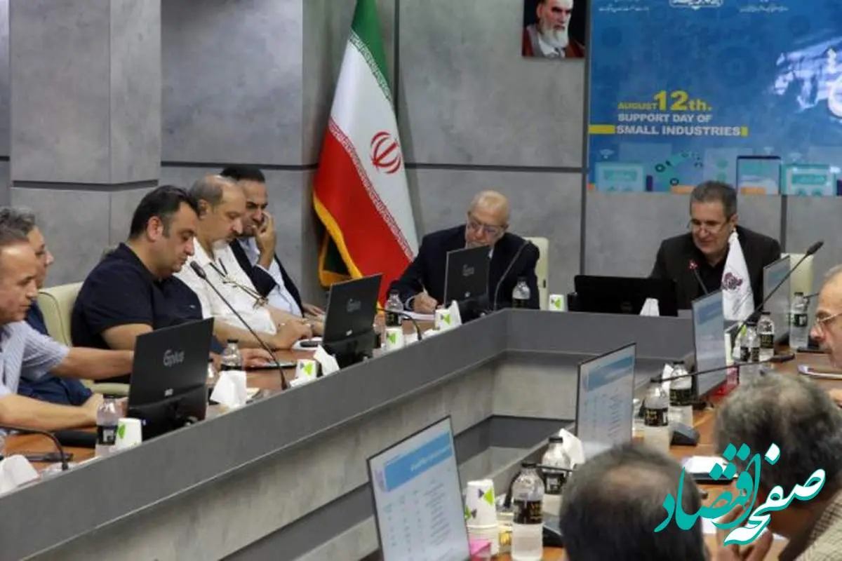 راهکارهای مشترک برای عبور از ناترازی انرژی/ همافزایی دولت و بخش خصوصی برای توسعه نیروگاههای خورشیدی در شهرکهای صنعتی