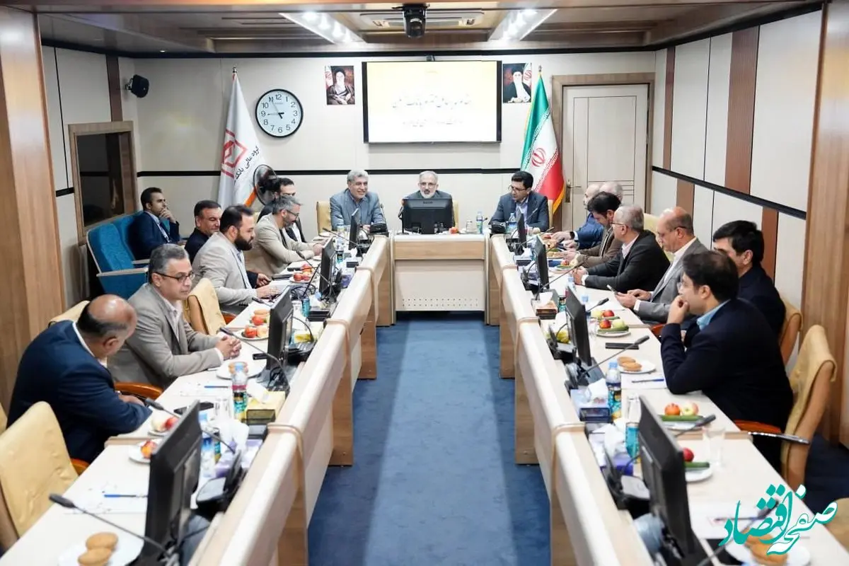 بازدید مدیرعامل بانک مسکن از شرکت‌های زیرمجموعه/ انضباط و شفافیت مالی باید سرلوحه امور قرار گیرد