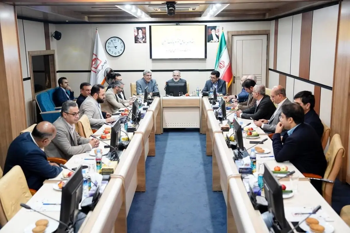 بازدید مدیرعامل بانک مسکن از شرکت‌های زیرمجموعه/ انضباط و شفافیت مالی باید سرلوحه امور قرار گیرد