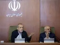 رئیس جمهور: همه ظرفیت های کشور باید برای حفظ تولید و تداوم اشتغال به میدان بیاید