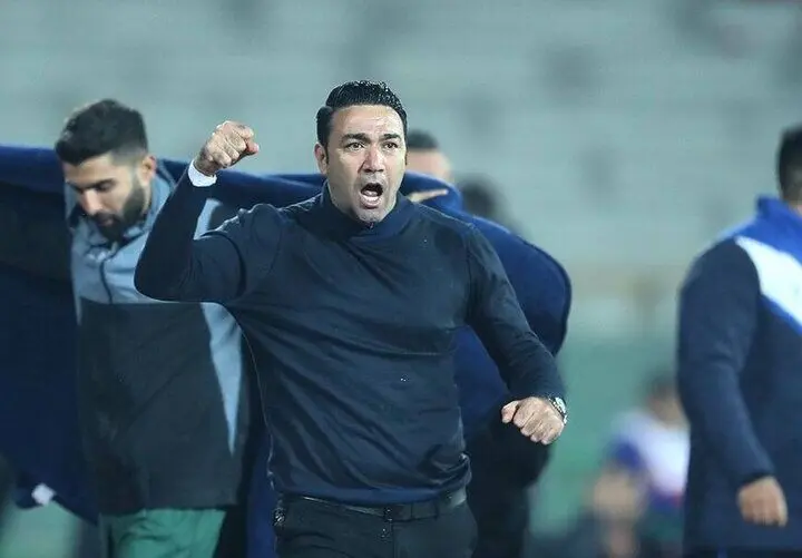 رمز گشایی از شادی عجیب نکونام پس از گل آبی ها 
؛ من به شما نمی بازم !  