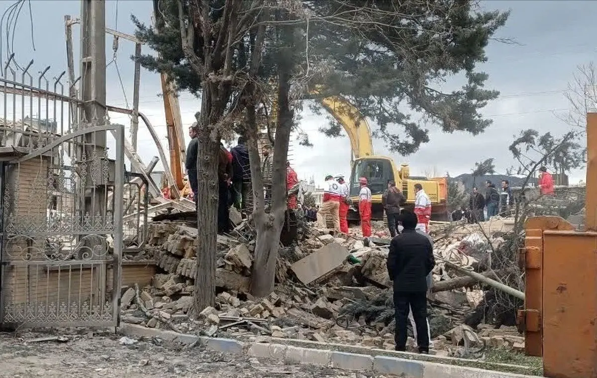 فوری؛ تا این لحظه ۳ شهید و ۷ زخمی در پی حمله دشمن به یک واحد مسکونی در شهر زنجان