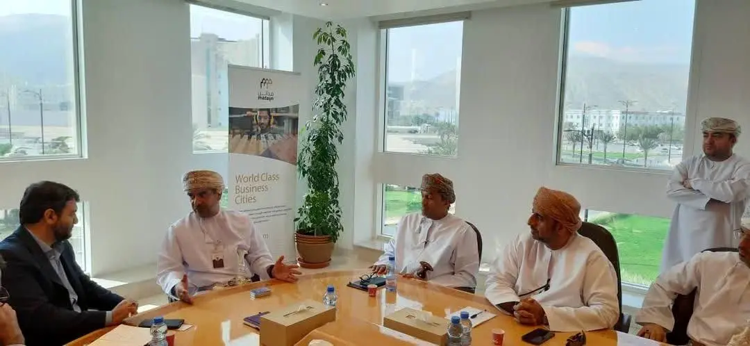 بازدید حجت الله عبدالملکی و هیات همراه از سازمان شهرک های صنعتی مدائن در کشور عمان